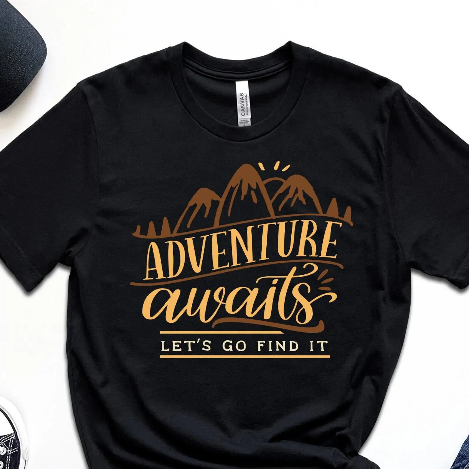 Outdoor Adventure Vacations For Families - การผจญภัยกำลังรอคุณ เสื้อยืดลายภูเขา สำหรับเดินป่า ตั้งแคมป์ กิจกรรมกลางแจ้ง คนรักธรรมชาติ